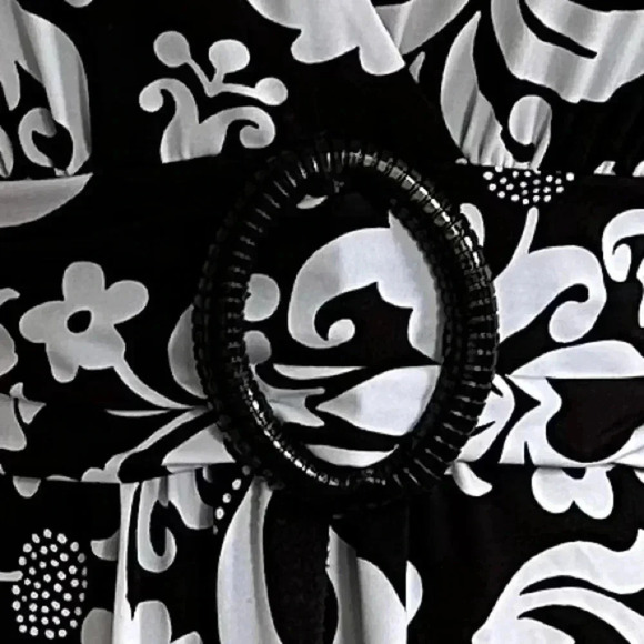 ✅Black &  White Floral Dress - Picture 6 of 15